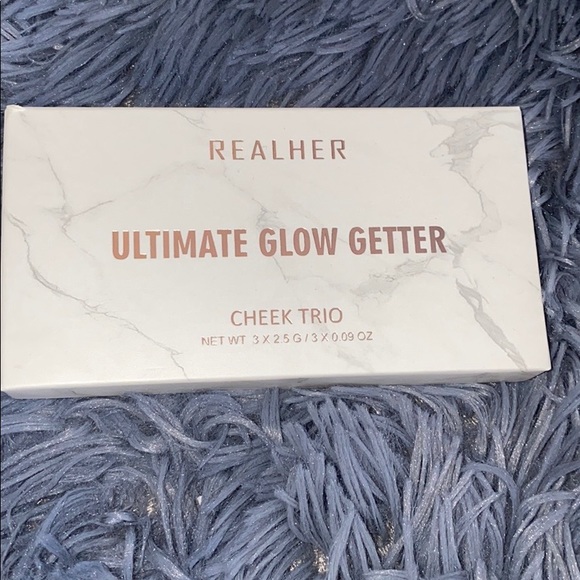 Realher Ultimate Glow Getter Cheek Trio Palette - Picture 5 of 6